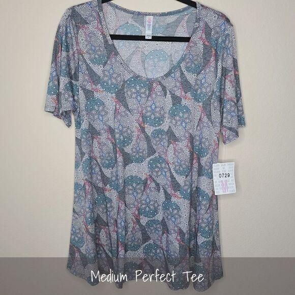 LuLaRoe Perfect T Medium NEW - Picture 1 of 1